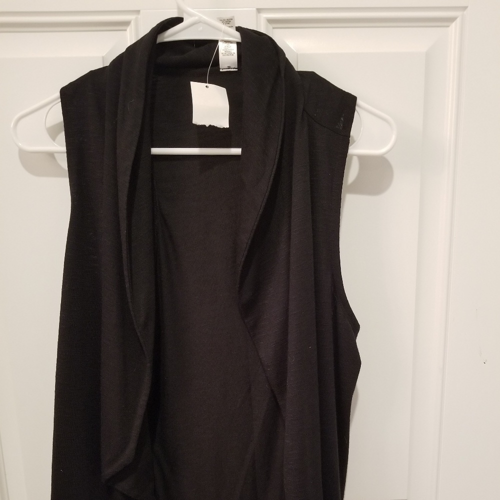 2×10! Light black vest